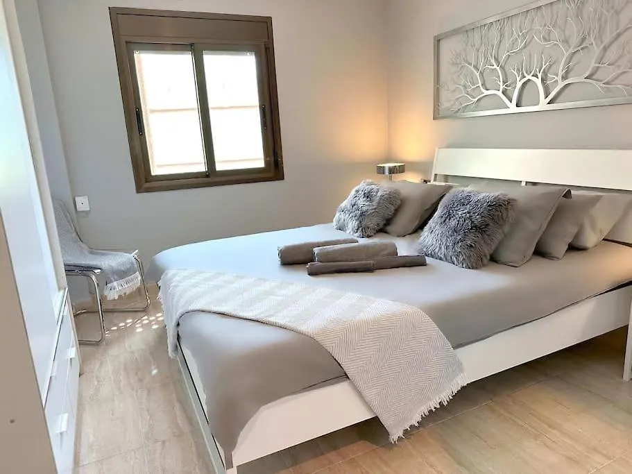 Apartment 8 Min Walk To The Beach & 10 Min Walk To Convention Centre ! Barcelona Spanien