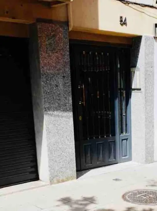 8 Min Walk To The Beach & 10 Min Walk To Convention Centre ! Barcelona Apartment